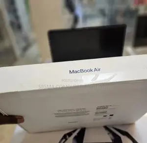 Photo - New Laptop Apple MacBook Air 2022 M2 8GB Apple M2 SSD 256GB