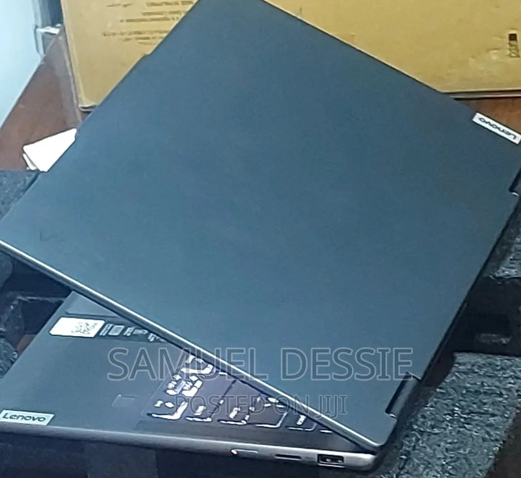 New Laptop Lenovo Yoga 730 16GB Intel Core I5 SSD 512GB