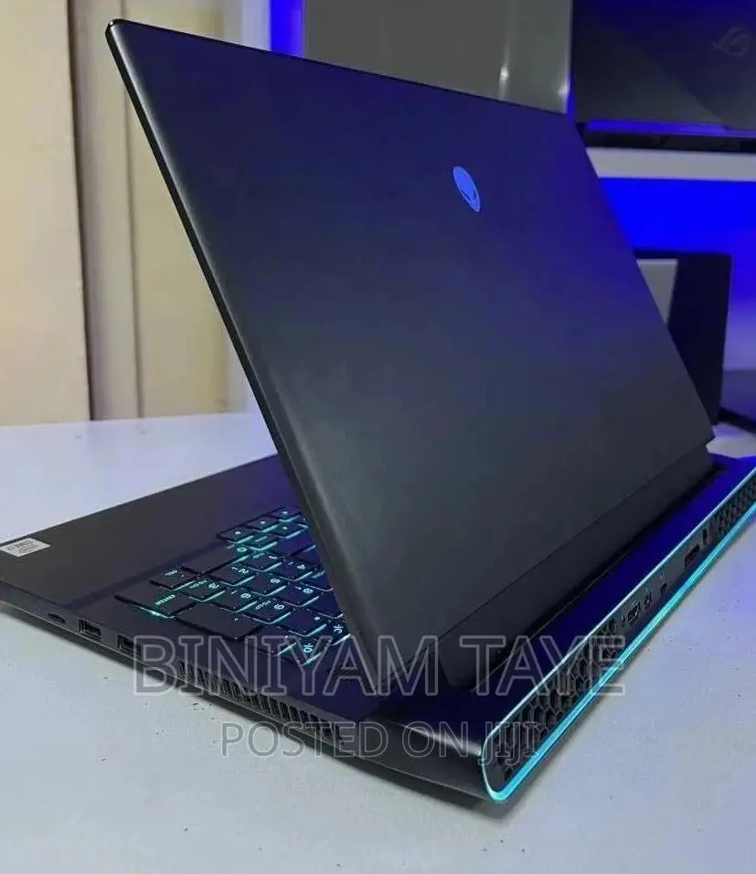 New Laptop Alienware M17x R2 32GB Intel Core i7 SSD 1T