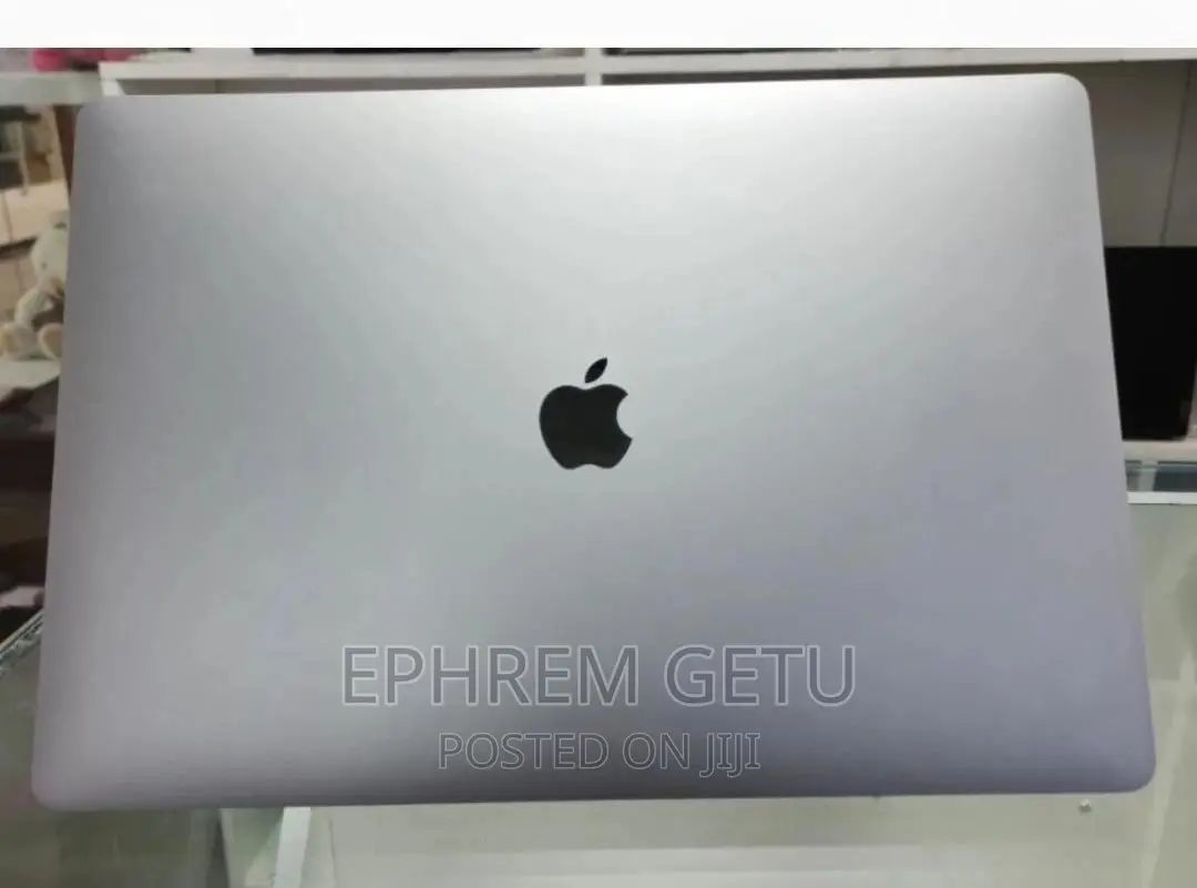 New Laptop Apple MacBook Pro 2017 16GB Intel Core i7 SSD 256GB