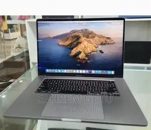 New Laptop Apple MacBook Pro 2017 16GB Intel Core i7 SSD 256GB