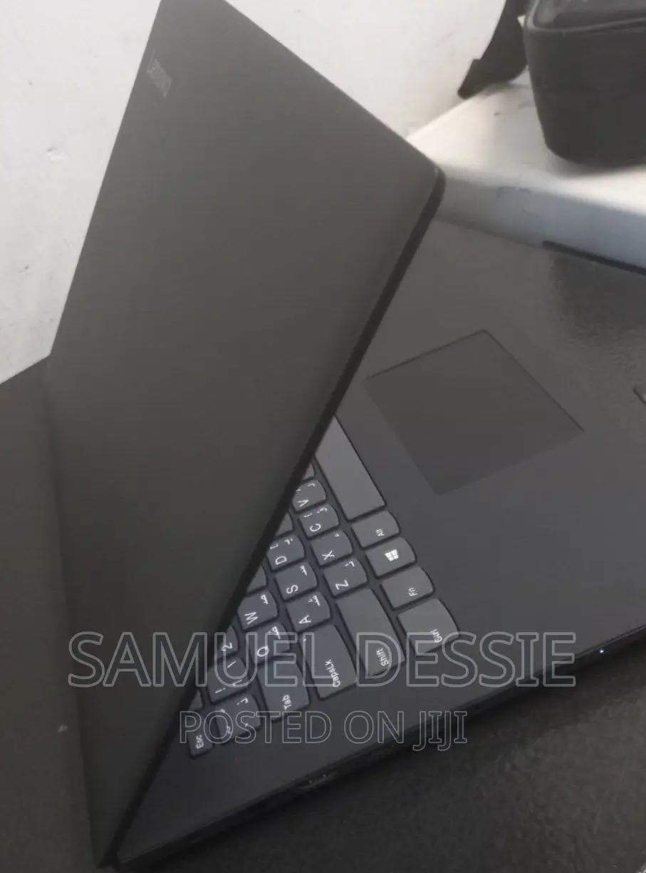 Laptop Lenovo Ideapad 3 4GB Intel Core I3 HDD 1T