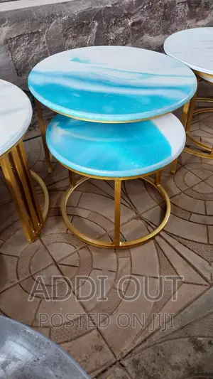 Photo - ጠረጴዛ በኢምፖክሲ