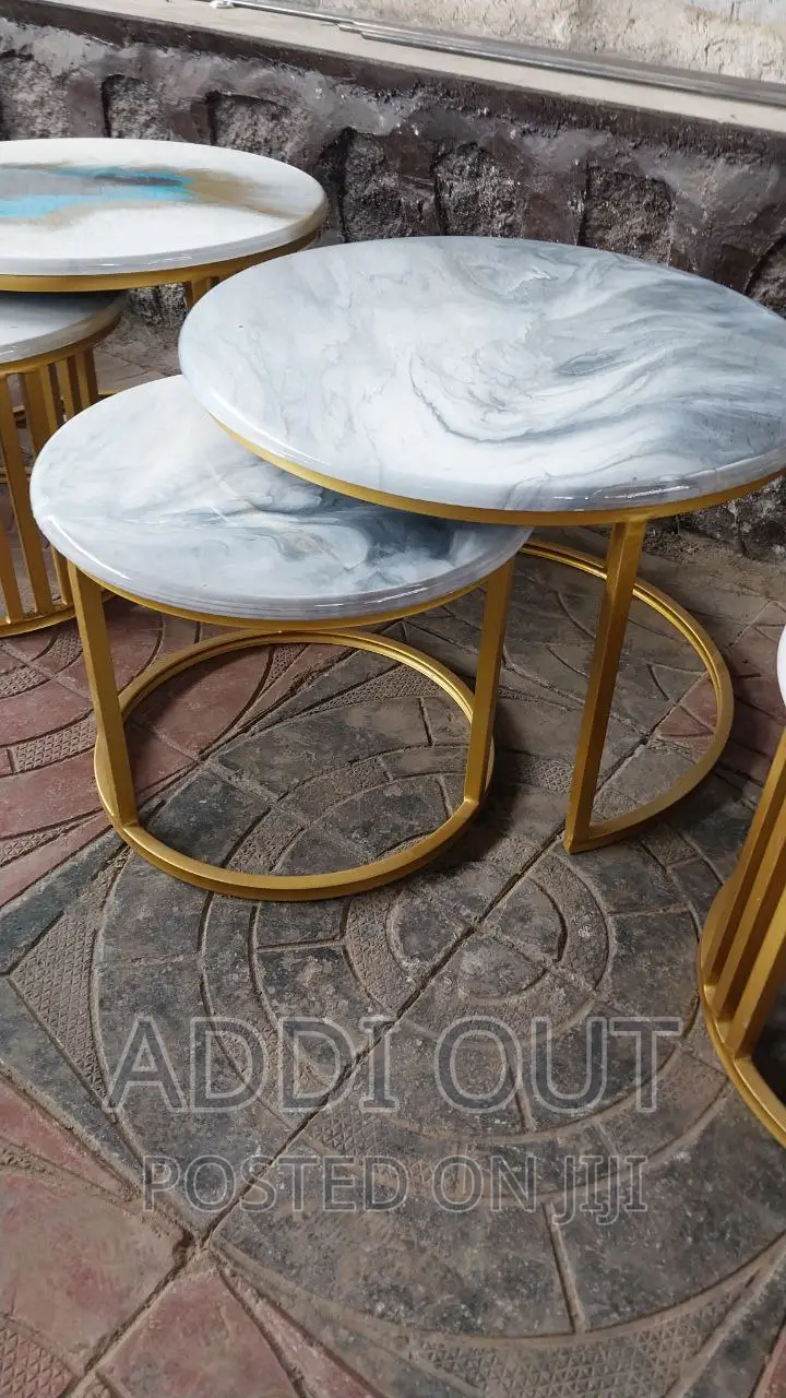 ጠረጴዛ በ ኢንፖክሲ