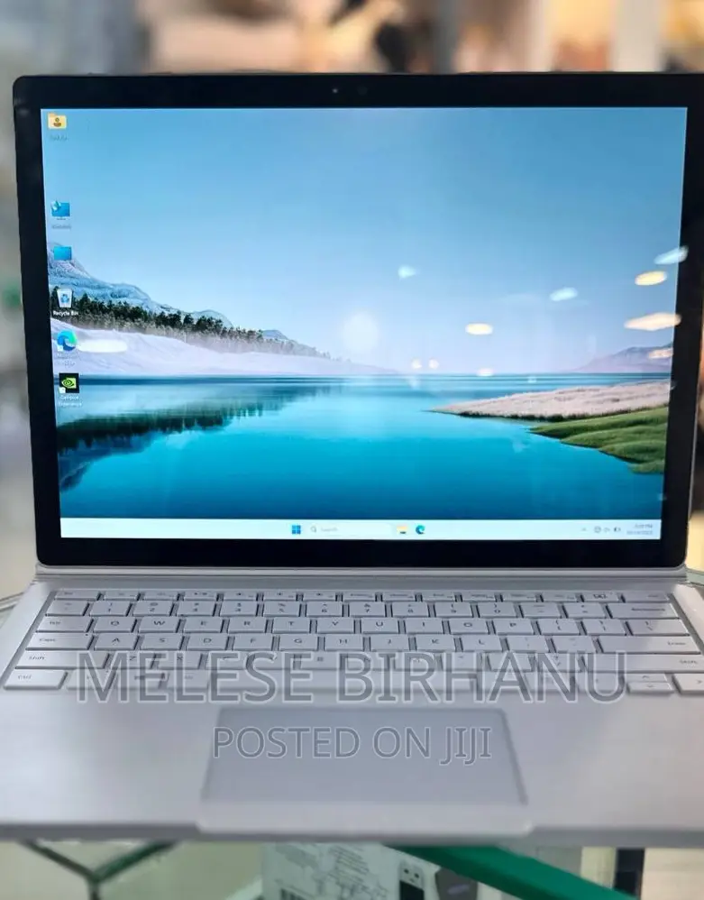 New Laptop Microsoft Surface 16GB Intel Core I7 SSD 512GB