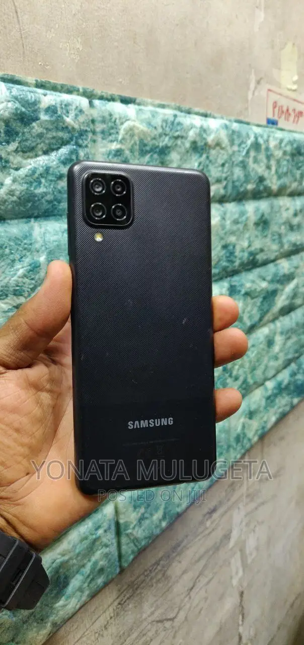 Samsung Galaxy A12 64 GB Black