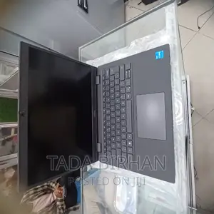 New Laptop Dell XPS 15 8GB Intel Core I5 SSD 256GB