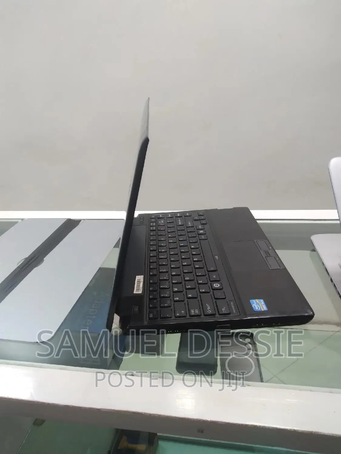 Laptop Toshiba Portege R830 4GB Intel Core I5 HDD 500GB