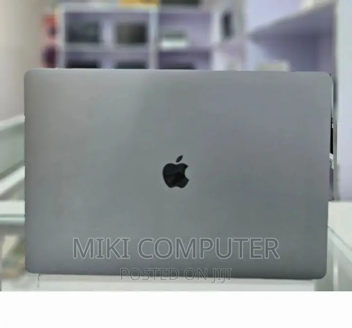 New Laptop Apple MacBook Pro 2019 16GB Intel Core I7 SSD 512GB
