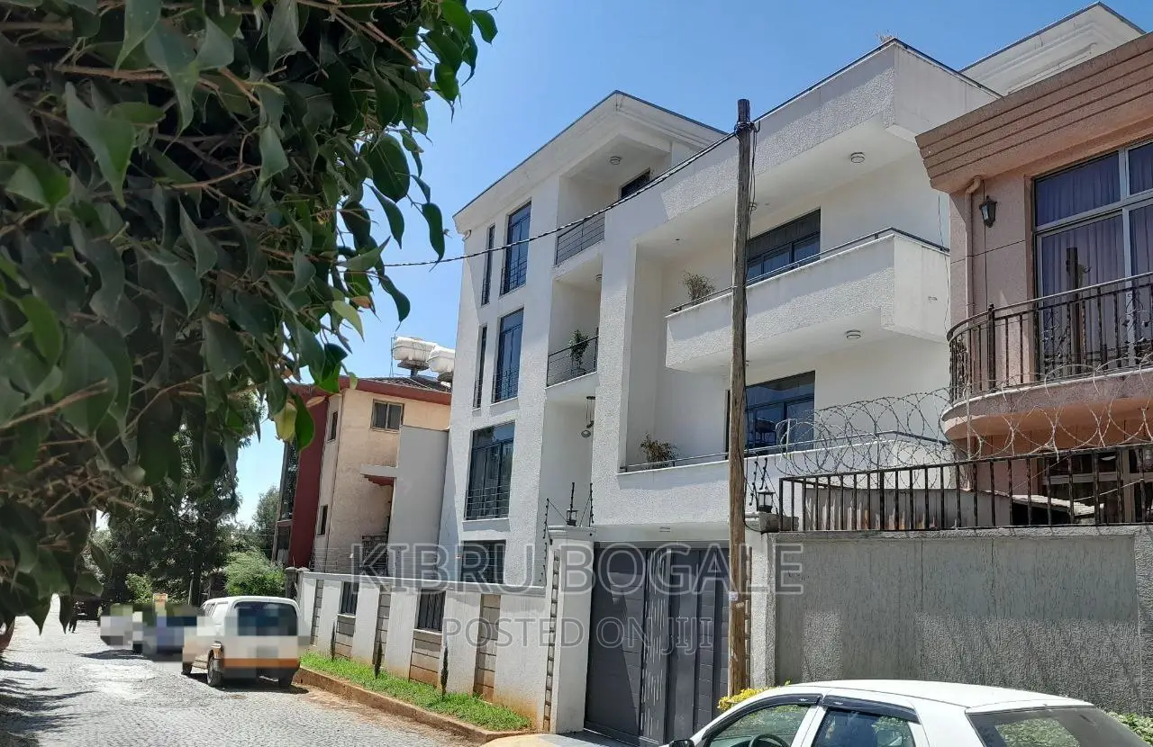 7bdrm House in Samit, Bole for sale