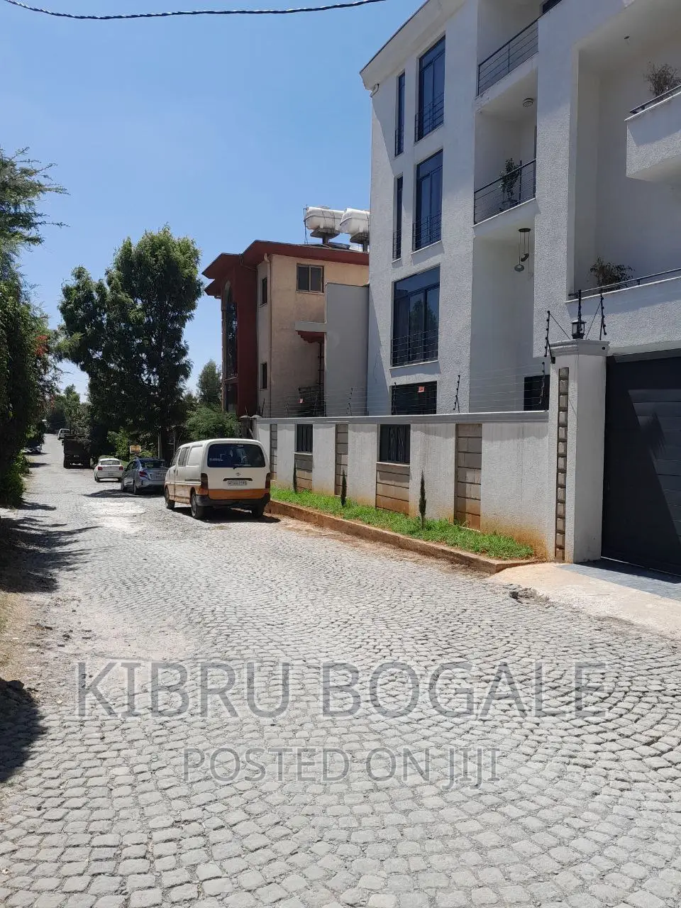 7bdrm House in Samit, Bole for sale