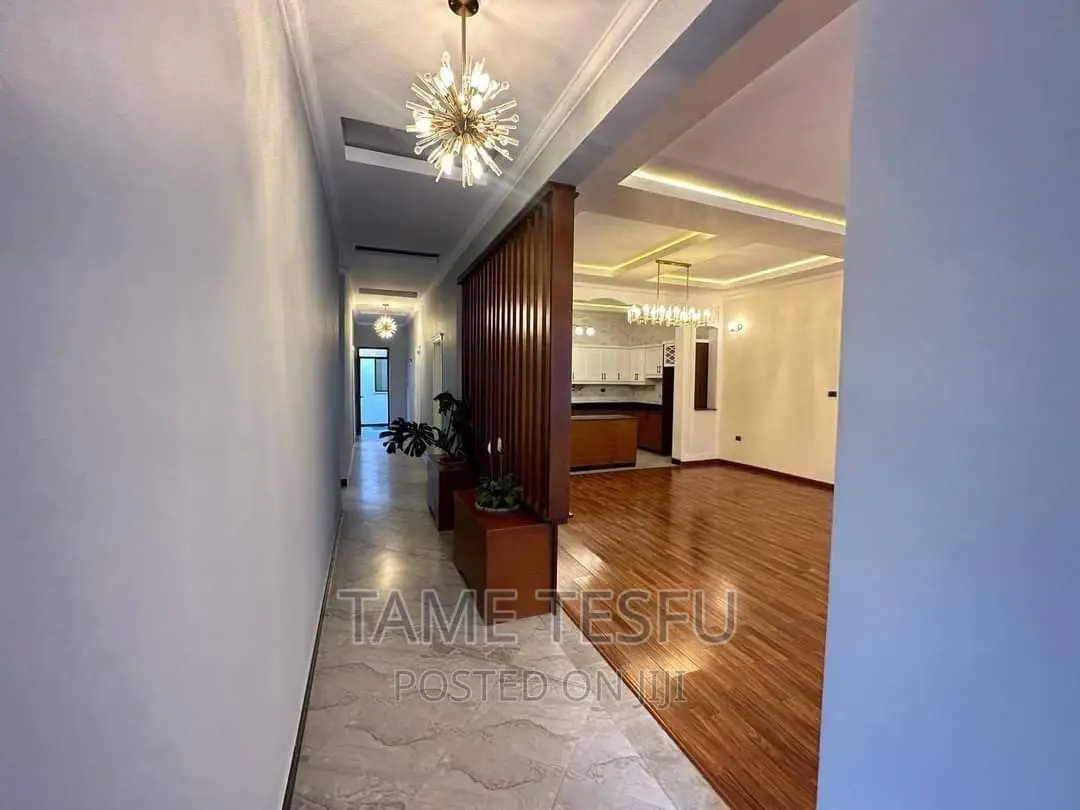 Furnished 4bdrm Villa in Yeka Kollejii for sale