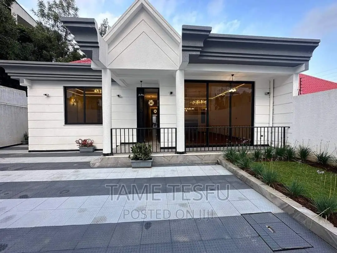Furnished 4bdrm Villa in Yeka Kollejii for sale