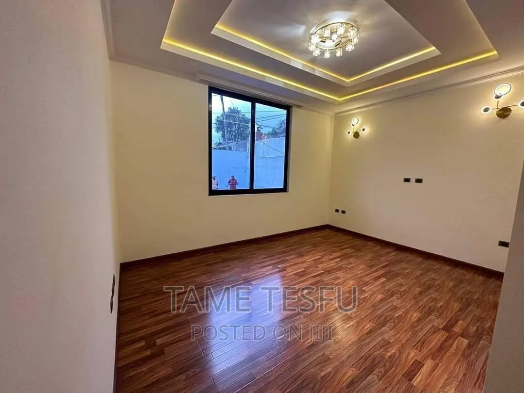 Furnished 4bdrm Villa in Yeka Kollejii for sale