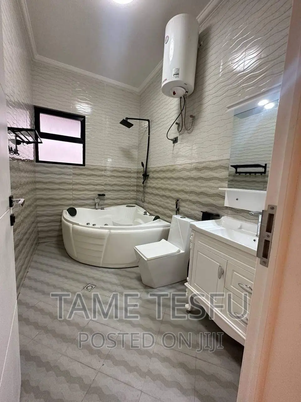 Furnished 4bdrm Villa in Yeka Kollejii for sale