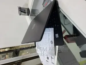 New Laptop HP Stream Notebook 8GB Intel Core I5 SSHD (Hybrid) 1T