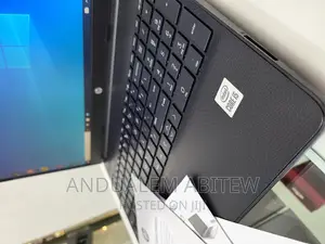New Laptop HP Stream Notebook 8GB Intel Core I5 SSHD (Hybrid) 1T