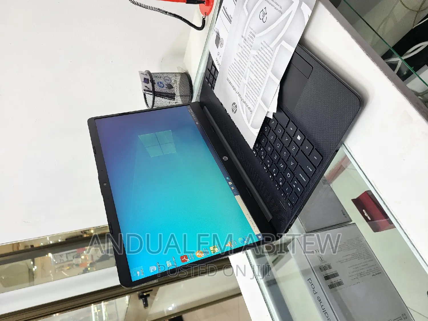 New Laptop HP Stream Notebook 8GB Intel Core I5 SSHD (Hybrid) 1T