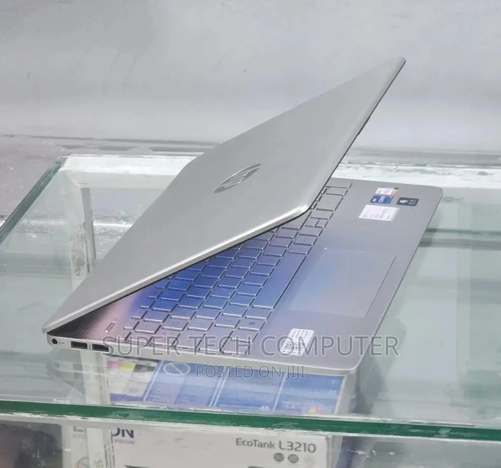 New Laptop HP Stream Notebook 16GB Intel Core I7 SSD 512GB