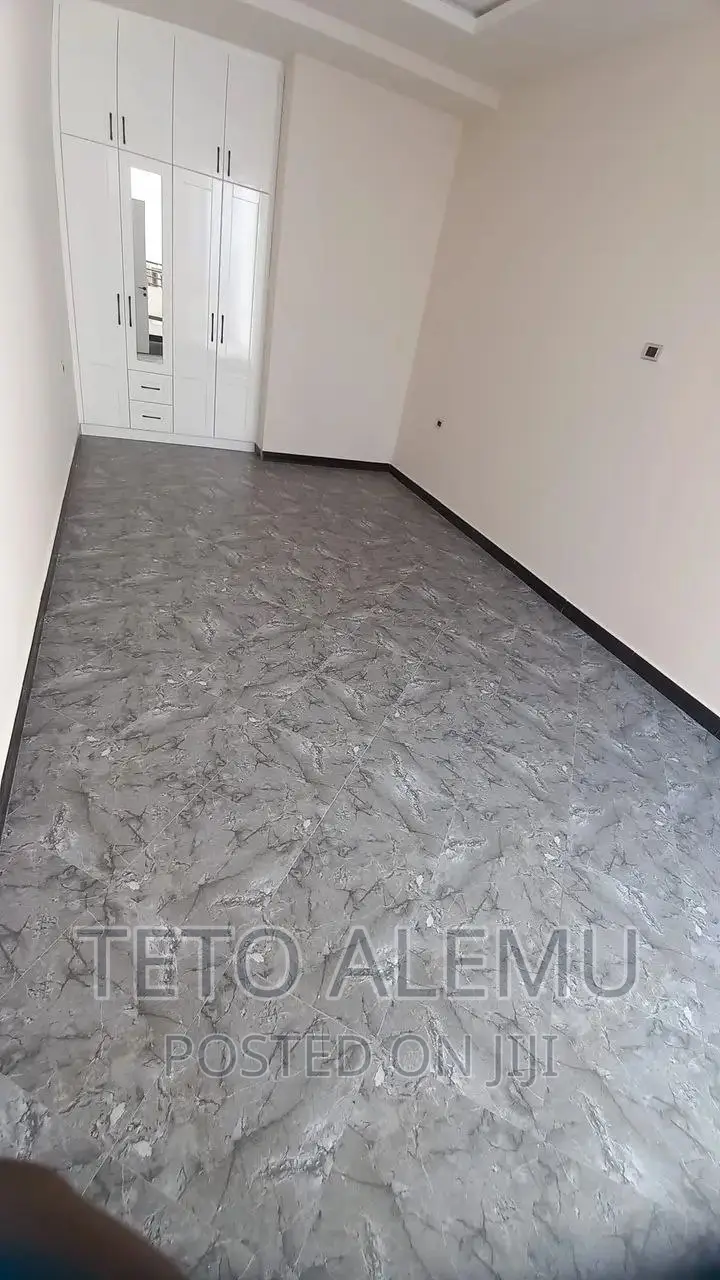 8bdrm Villa in Bole for sale