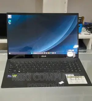 New Laptop Asus ZenBook 13 UX331UN 16GB Intel Core I9 SSD 1T