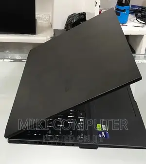 New Laptop Asus ZenBook 13 UX331UN 16GB Intel Core I9 SSD 1T