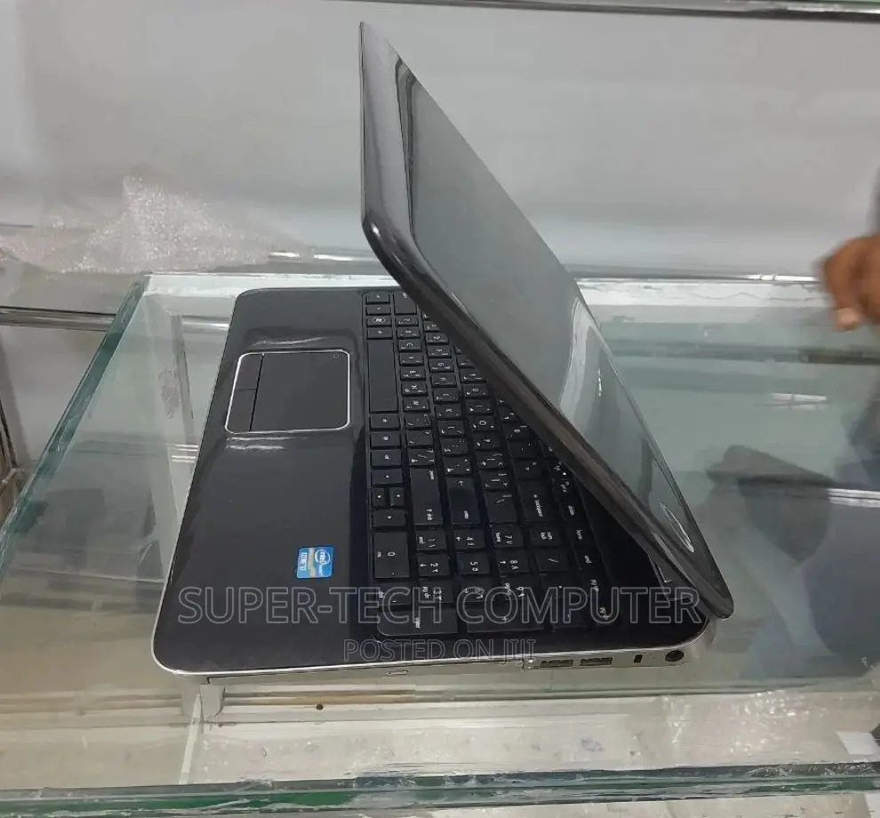 New Laptop HP Pavilion 11 8GB Intel Core I7 HDD 500GB