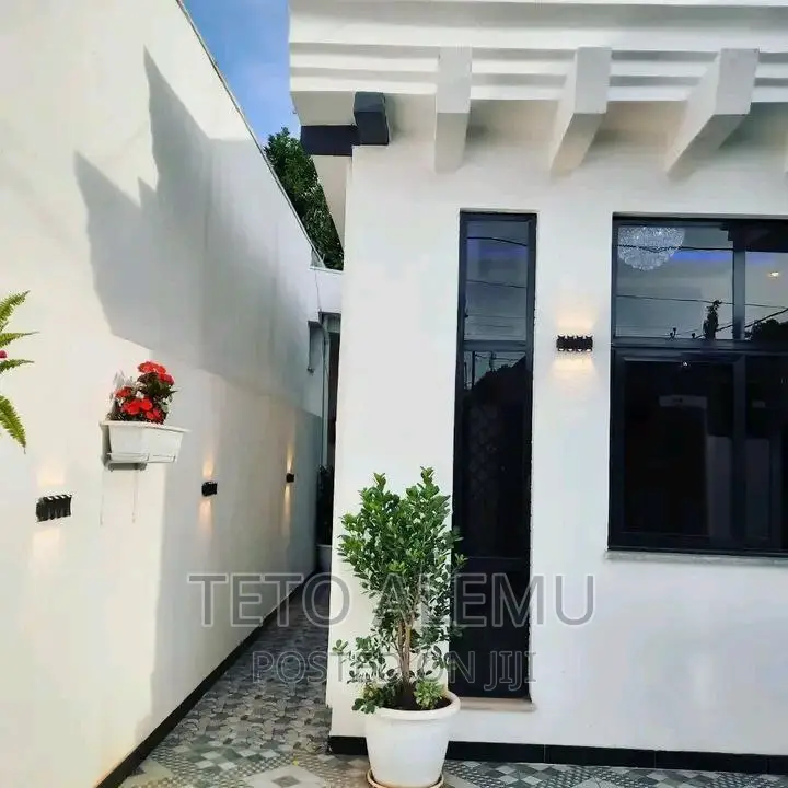 4bdrm Villa in Vila For Sale, Yeka for sale