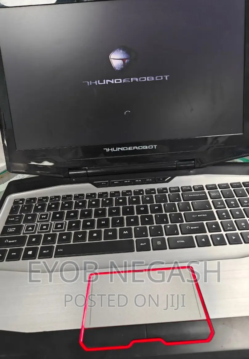 New Laptop 8GB Intel Core I5 SSD 256GB