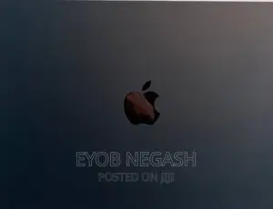 New Laptop Apple MacBook Air 2022 M2 8GB Apple M2 SSD 256GB