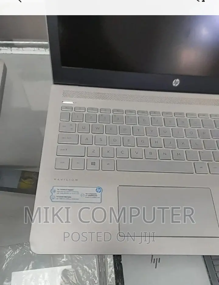 New Laptop HP Pavilion 15 8GB Intel Core I7 SSD 256GB