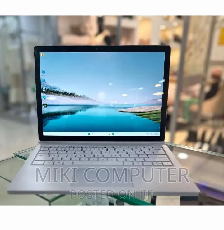 New Laptop Microsoft Surface 16GB Intel Core I7 SSD 512GB