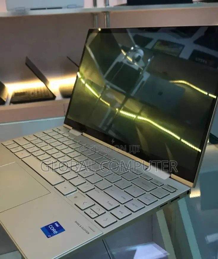 New Laptop Apple MacBook 2019 16GB Intel Core I7 SSD 512GB