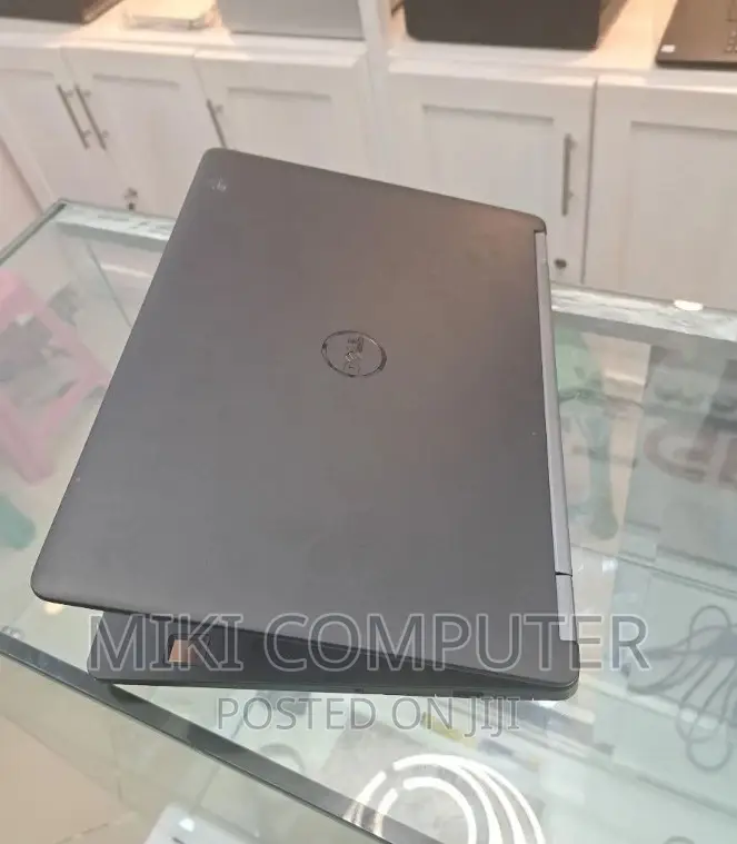 New Laptop Dell Latitude 14 5480 8GB Intel Core i5 SSD 256GB