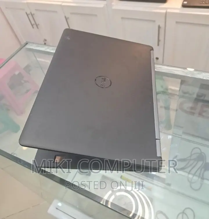 New Laptop Dell Latitude 14 5480 8GB Intel Core i5 SSD 256GB