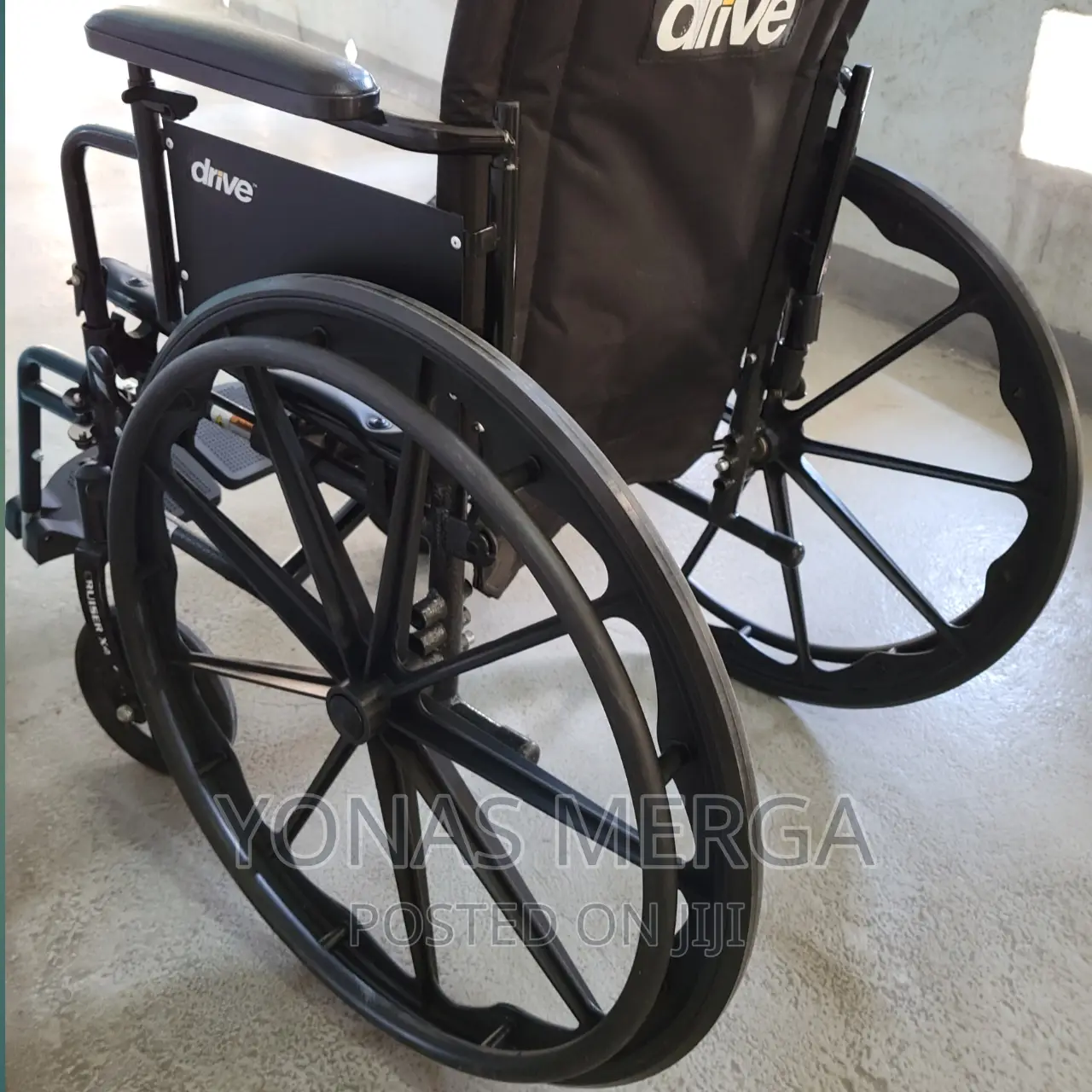 Wheelchair/Fit the Average Adult Fit the Average Adult
