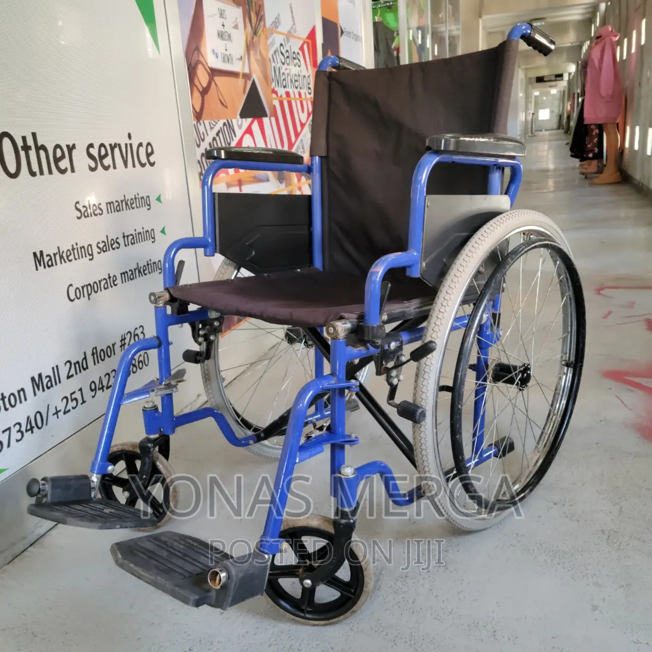 Used Wheelchair/WcaN Med Airport Wheel Chair