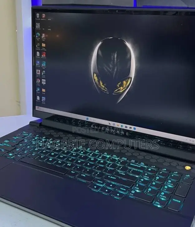 New Laptop Alienware M17x R2 32GB Intel Core I7 SSD 1T