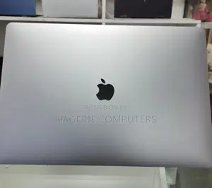 New Laptop Apple MacBook Pro 2017 16GB Intel Core I7 SSD 256GB