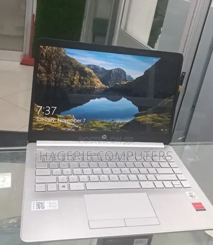 New Laptop HP Stream Notebook 16GB Intel Core I7 SSD 512GB