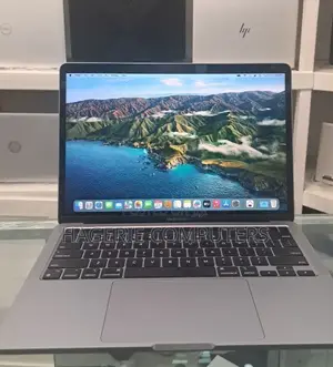 New Laptop Apple MacBook Pro 2020 M1 8GB Apple M1 SSD 256GB