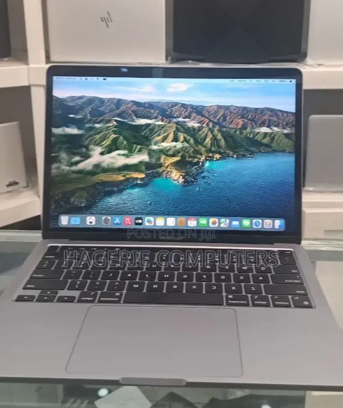 New Laptop Apple MacBook Pro 2020 M1 8GB Apple M1 SSD 256GB