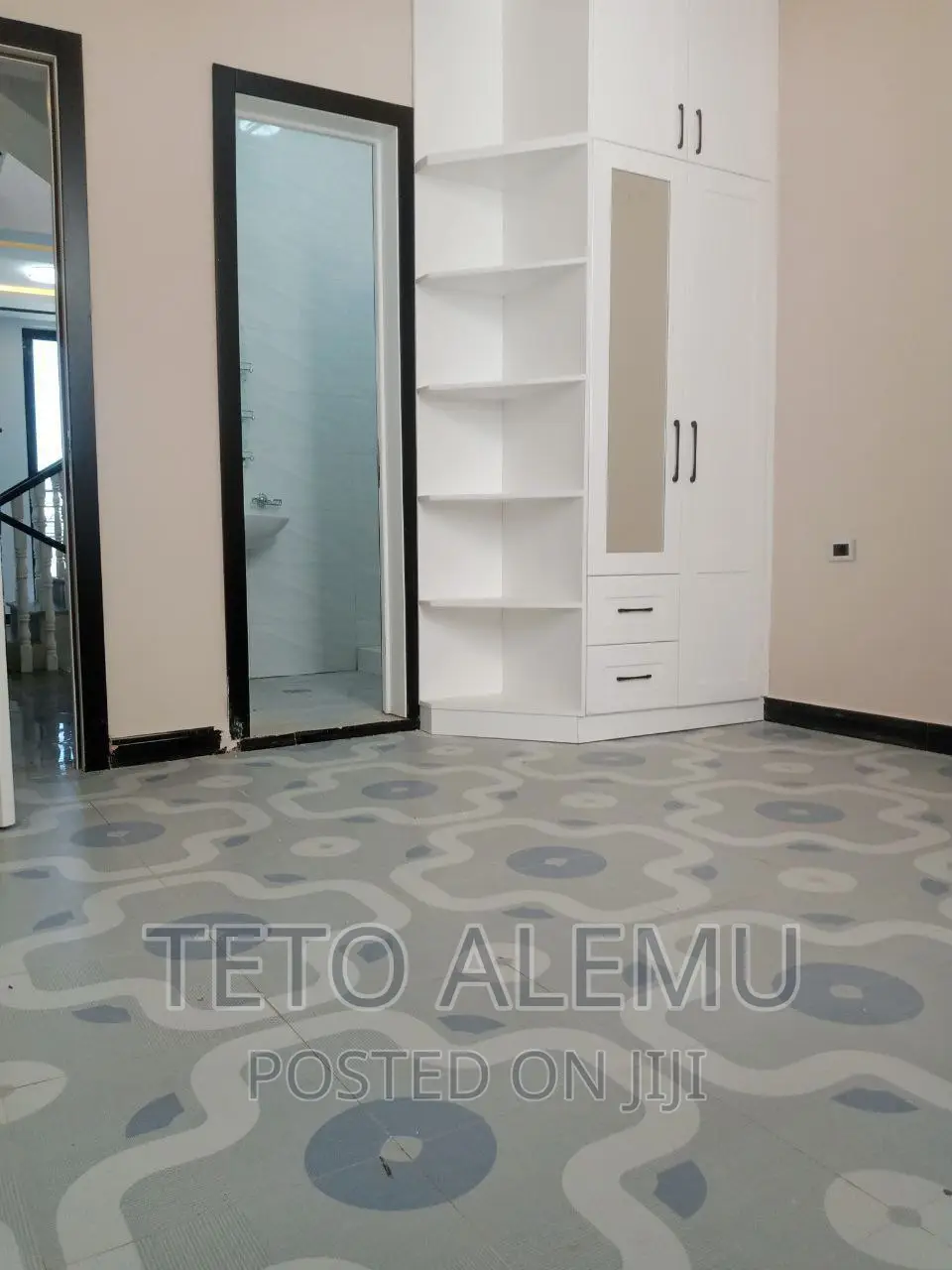 11bdrm Villa in House For Sale, Bole for sale