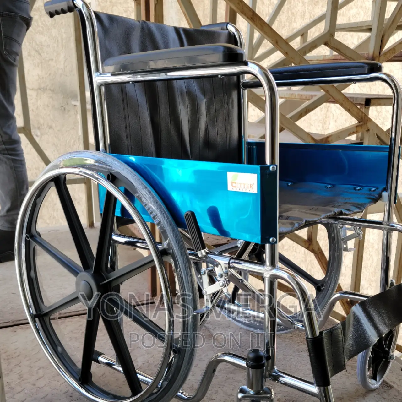 Wheelchair/ Comfort Bariatric Wheelchair Make Life Easy(MLE)
