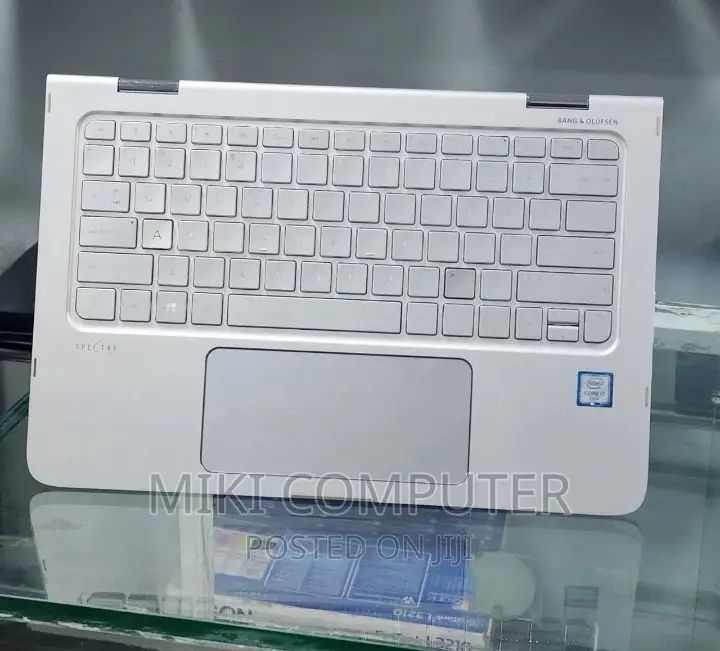 New Laptop HP Spectre X360 8GB Intel Core i7 SSD 512GB