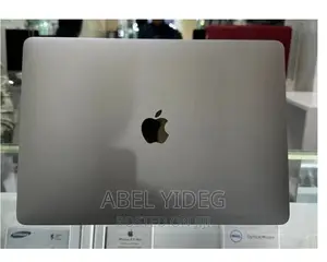 New Laptop Apple MacBook Pro 2017 8GB Intel Core I5 SSD 256GB