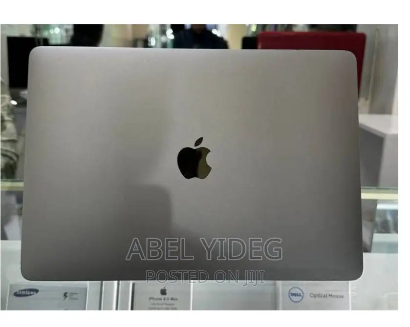 New Laptop Apple MacBook Pro 2017 8GB Intel Core I5 SSD 256GB