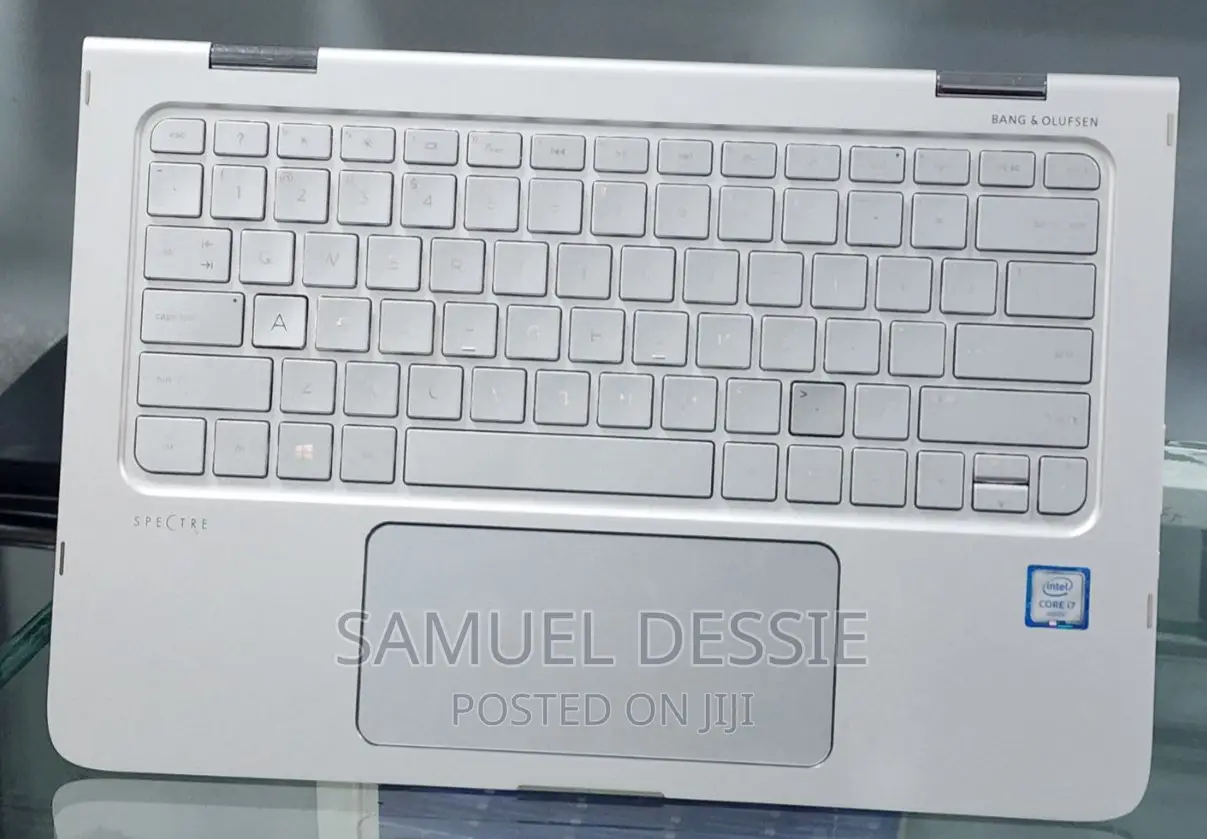 New Laptop HP Spectre X360 8GB Intel Core I7 SSD 512GB