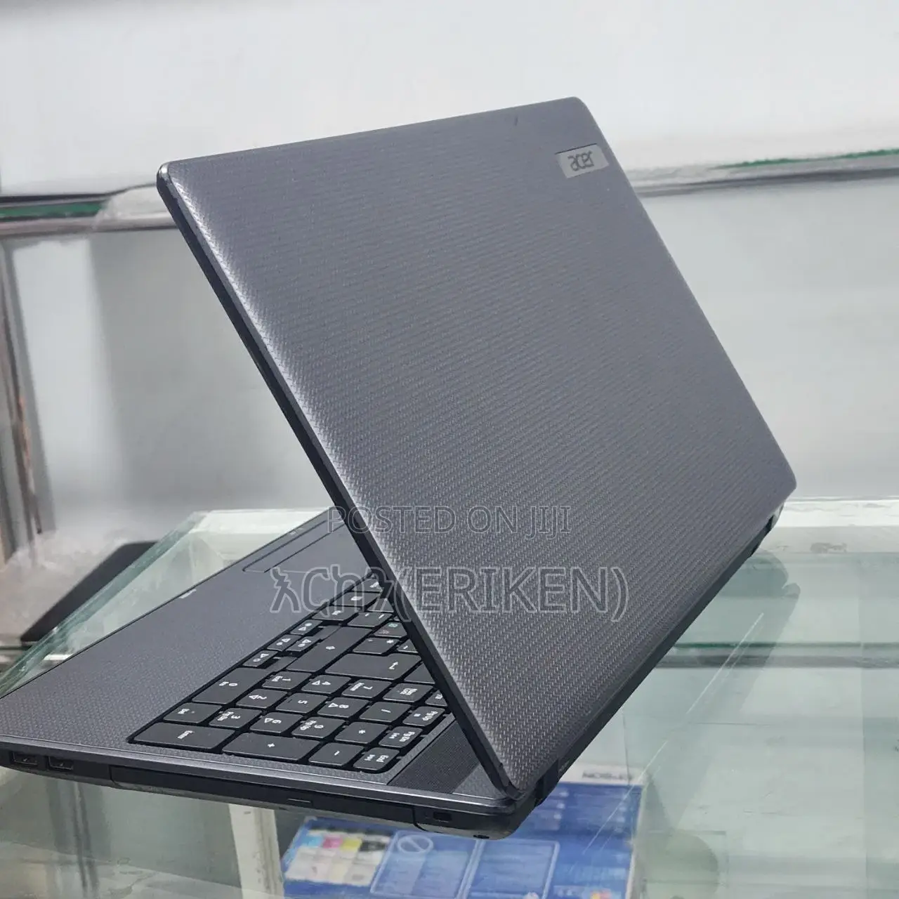 New Laptop Acer Atom Switch 11 SW5 111 4GB Intel Core 2 Quad HDD 500GB
