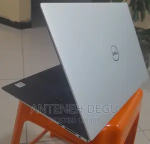 New Laptop Dell XPS 15 32GB Intel Core I9 SSD 512GB